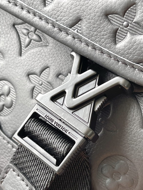 Voyager M25121 33x22 5x11cm gf_7