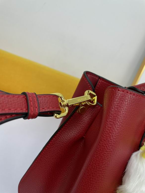 WW5002红 30X22X13 (4)