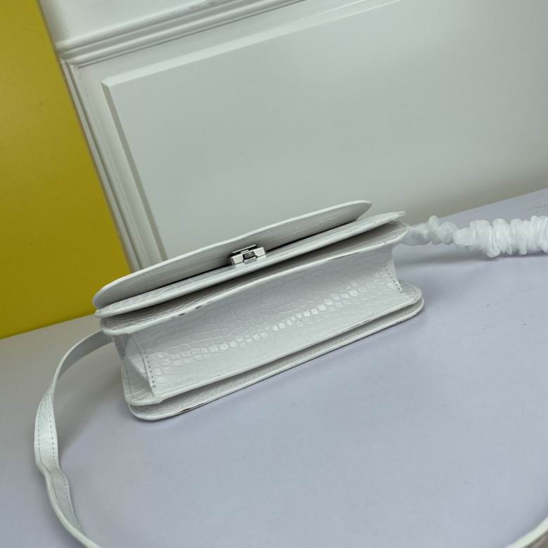 WW674293 23X13X6 (23)