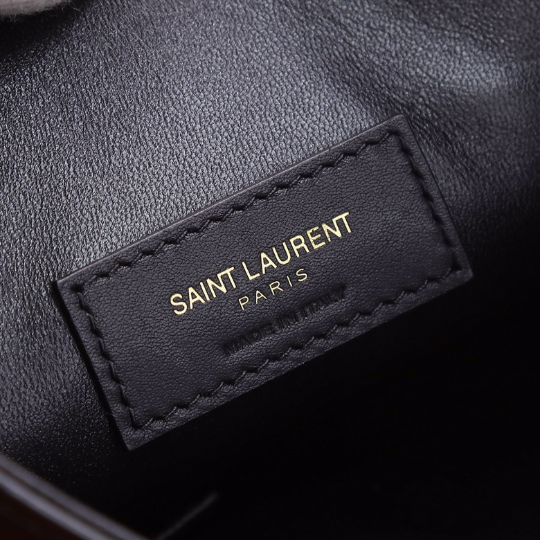 YSL 712367 18x17x8cm 8D_8