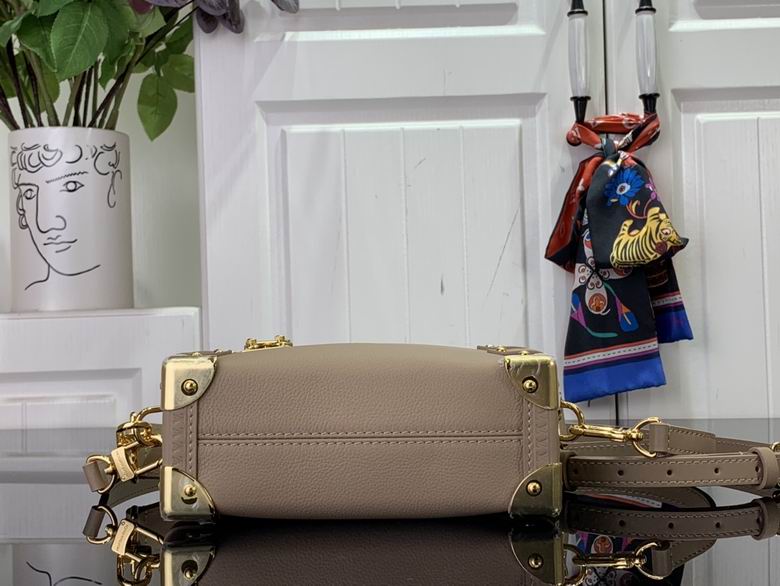 m25067 18X12.5X8cm YG 4