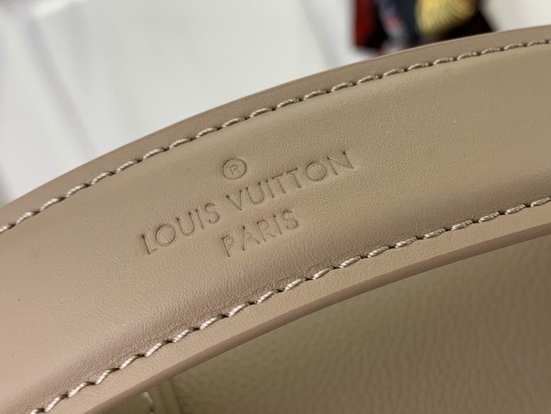 m25067 18X12.5X8cm YG 7