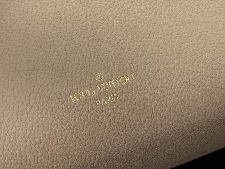 m25072 21X14X6cm YG 7