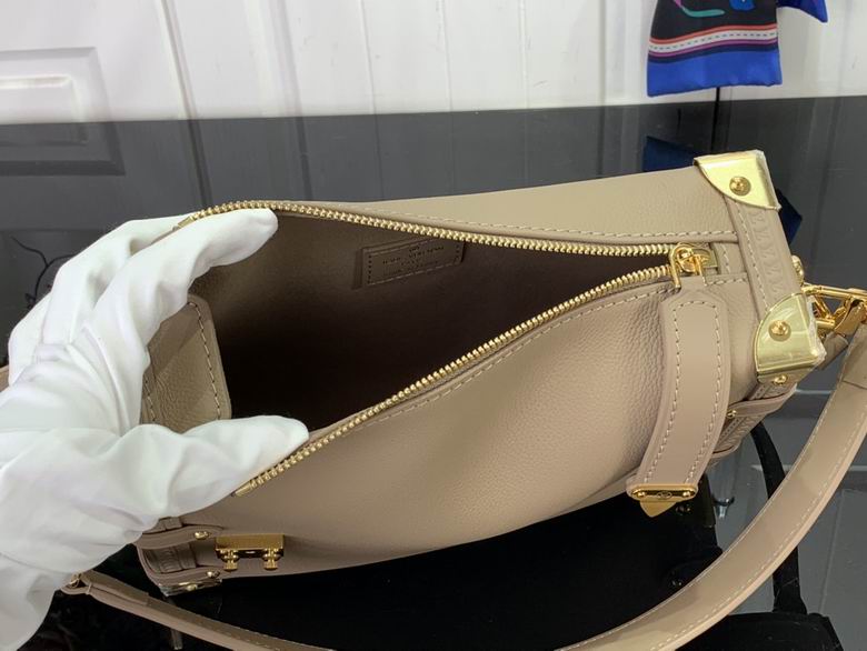 m25072 21X14X6cm YG 8