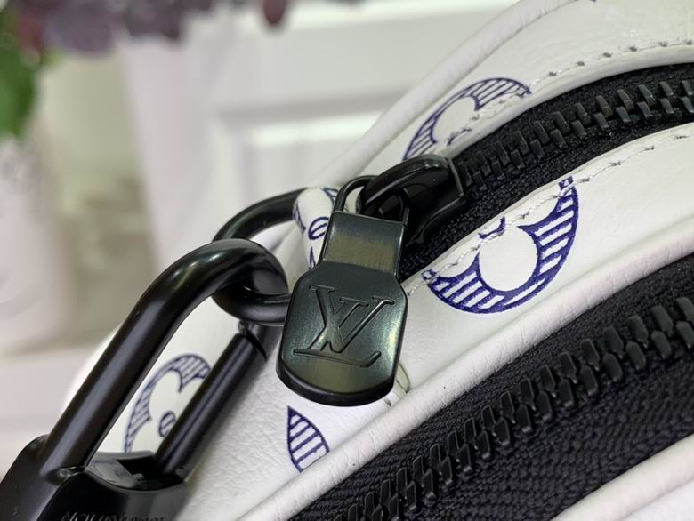 m83383 11X18.5X6.5cm YG 5