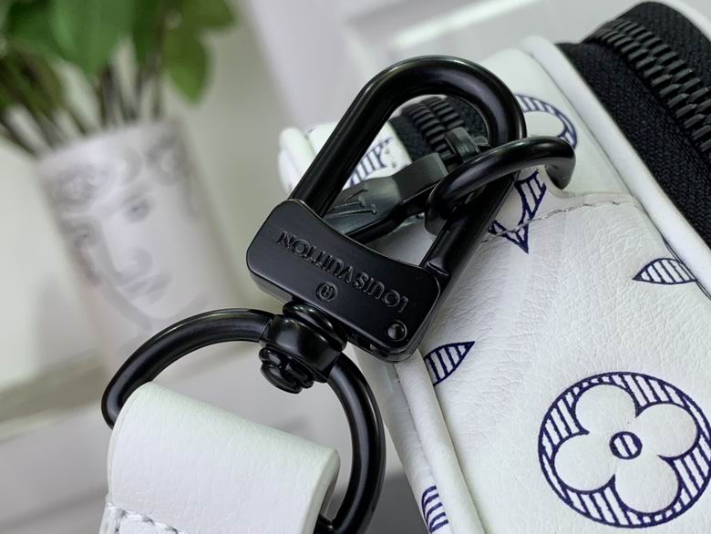 m83383 11X18.5X6.5cm YG 6