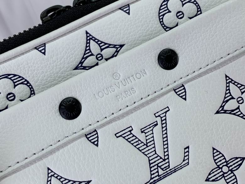 m83383 11X18.5X6.5cm YG 7