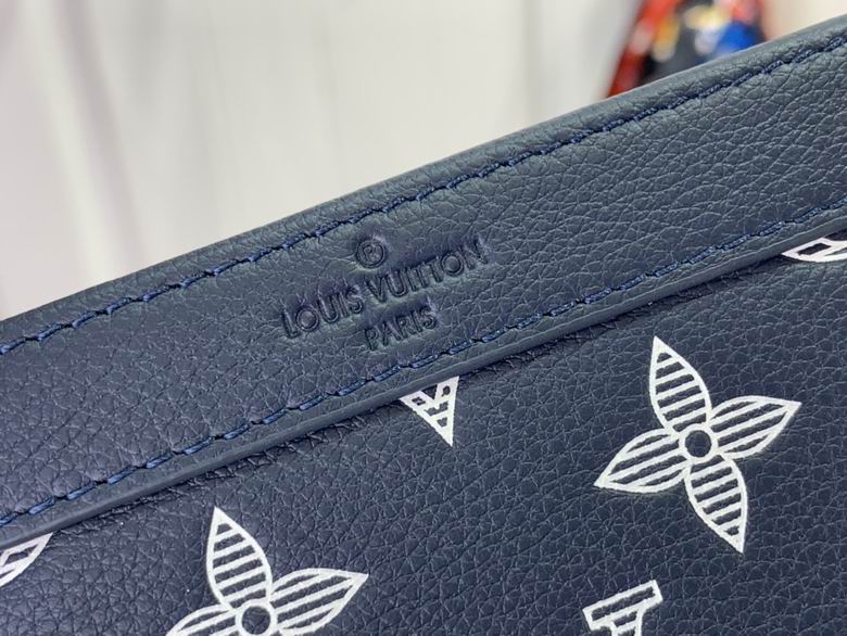 m83384 22X14.5X4.5cm YG 5