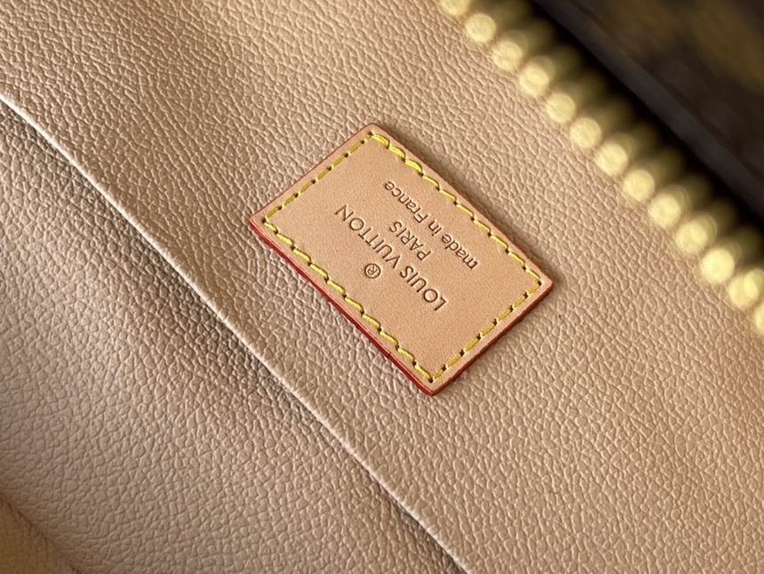 化妆包 M44495 20X13.5X12 cm AF (9)