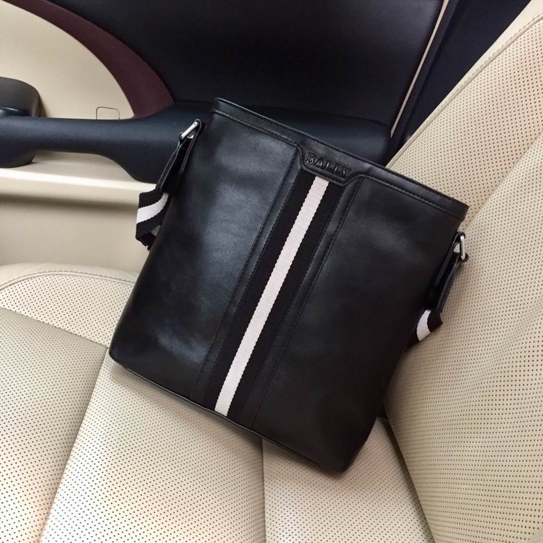 13622-3 26X29X5cm XM 0