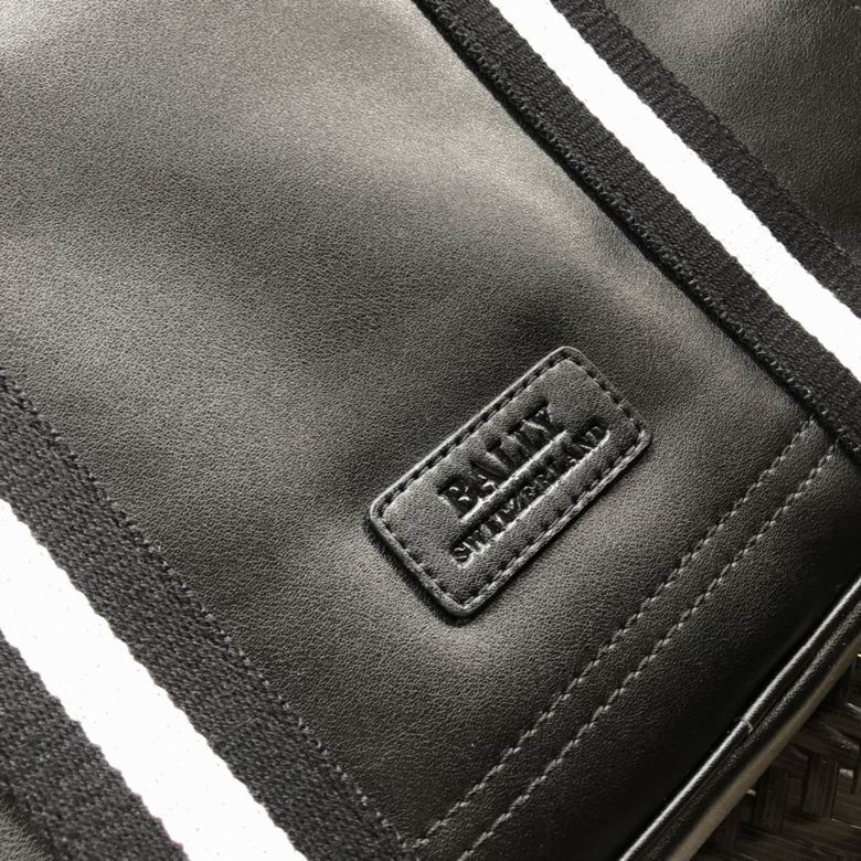 13688 39X30X8cm XM 4