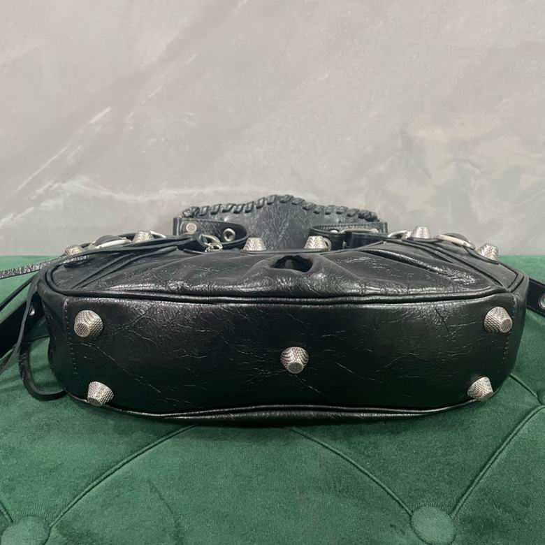 1818M 33X16X8.4cm GY 7