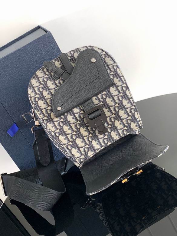 1ADBO022 19X27.5X11.5cm YG 6