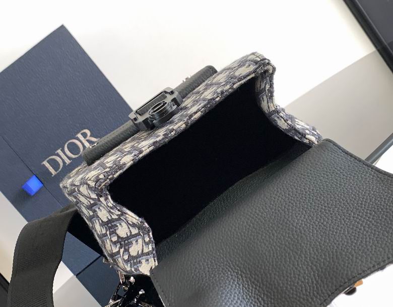 1ADBO022 19X27.5X11.5cm YG 7