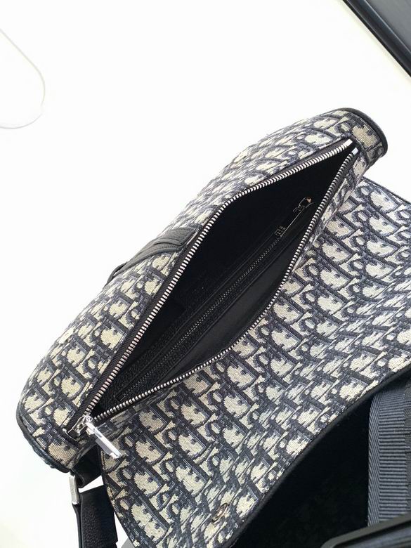 1ADPO211YKY 34X25.5X5cm YG 7