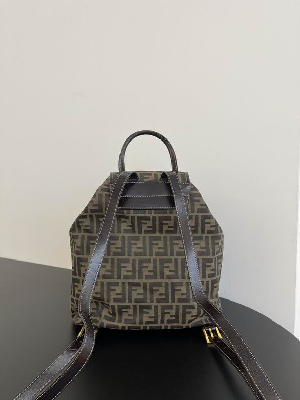 5102B79 32X5X38cm H 8