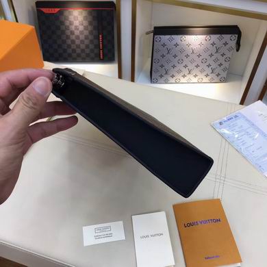 61694-4 27X21cm WP (7)