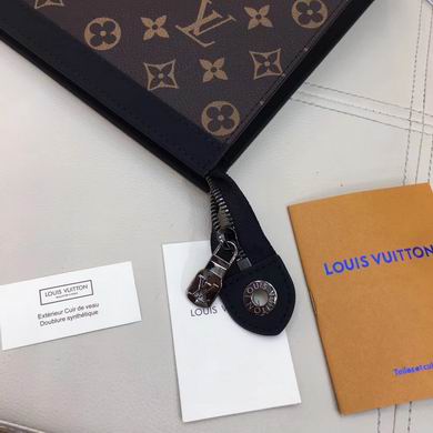 61694-4 27X21cm WP (8)