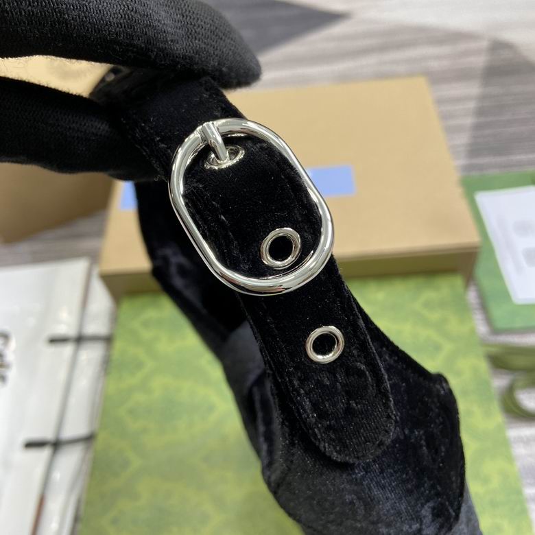 764303 19X22X5cm MP 3