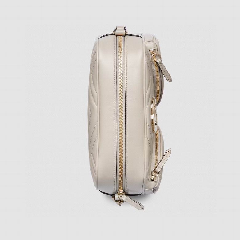 798715 24.5X15X9cm MP 4