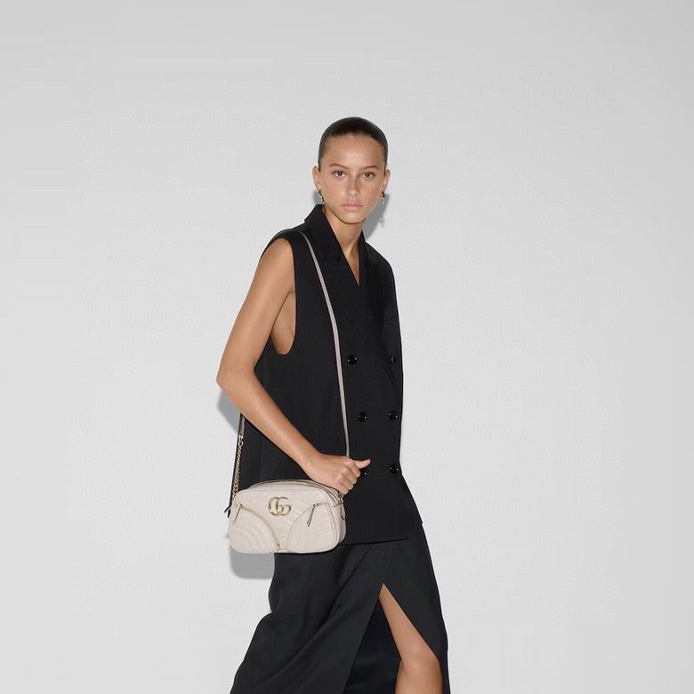 798715 24.5X15X9cm MP 7