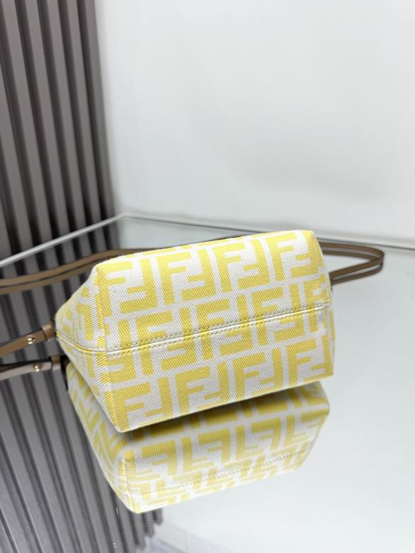 8100 23X19.5X15cm H 2色 17