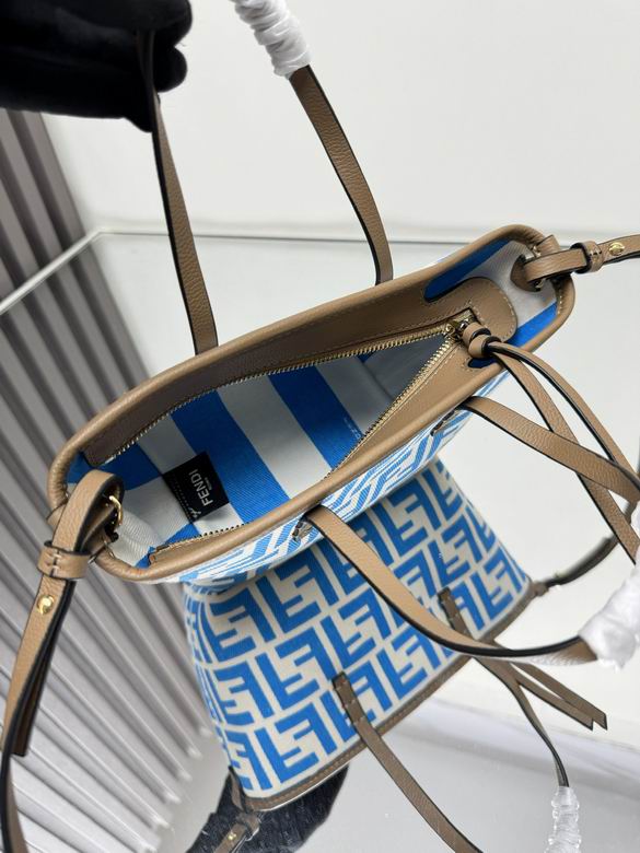 8100 23X19.5X15cm H 2色 6