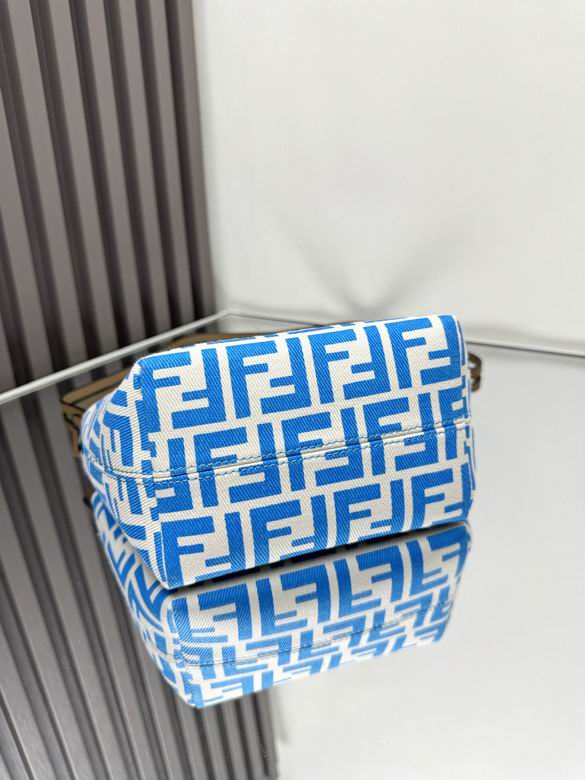 8100 23X19.5X15cm H 2色 8