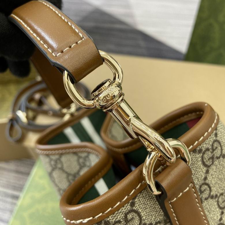 815118 20.5X18X11.5cm MP 3