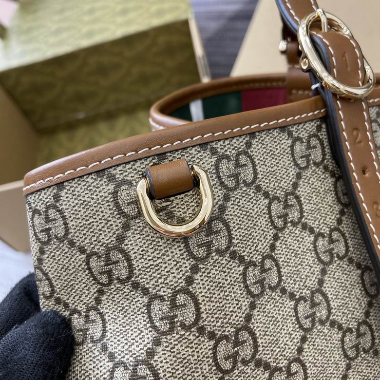 815213 38X25.5X15cm MP 4