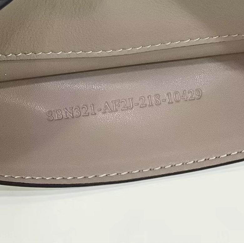 8596 33.5X13X25.5cm H 4色 32