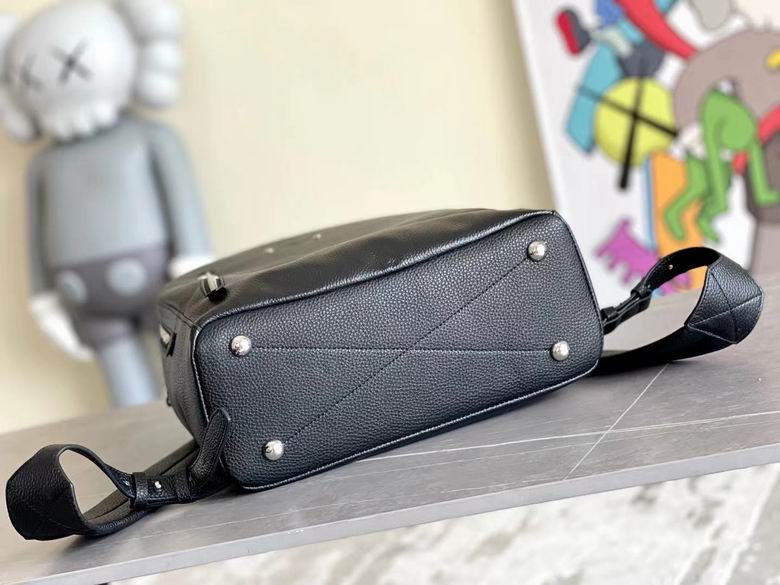 AKM42687 31X42X15 (4)