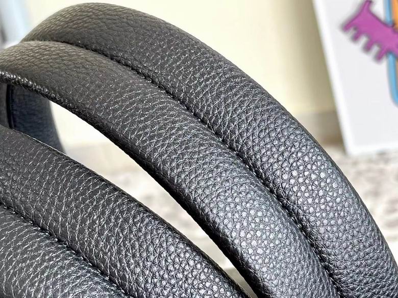 AKM42687 31X42X15 (8)