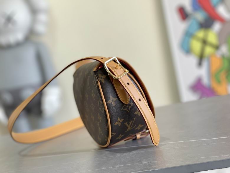 AKM44860 19X9X16 (2)