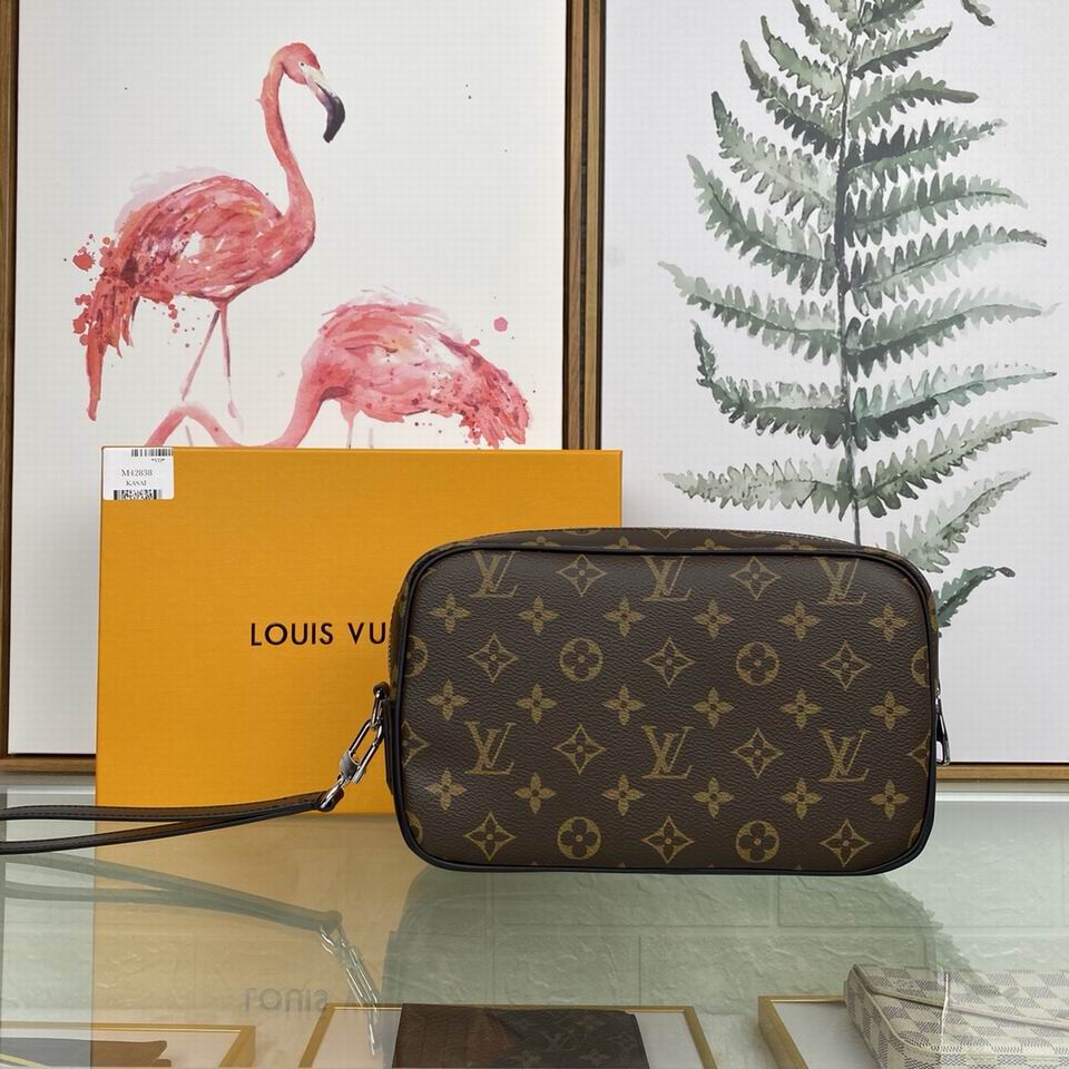 BLM42838 25.0x 15.5x 6.5 (1)