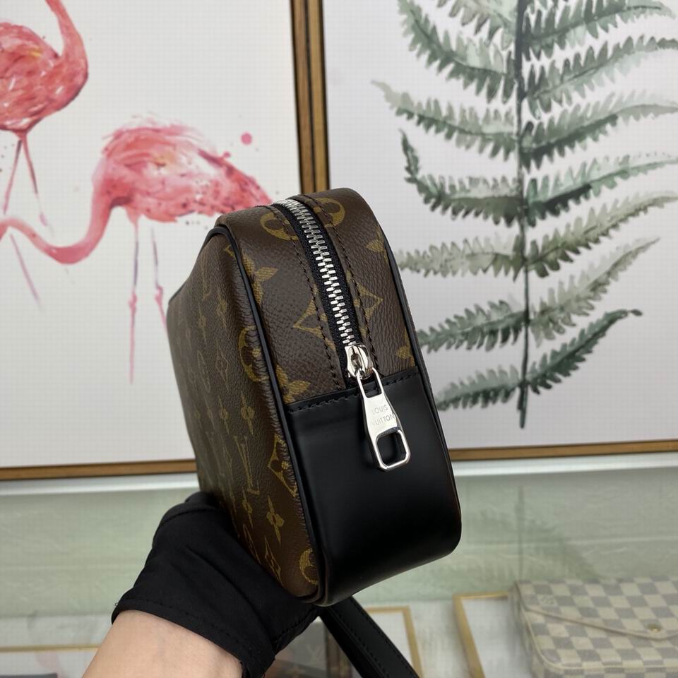 BLM42838 25.0x 15.5x 6.5 (3)