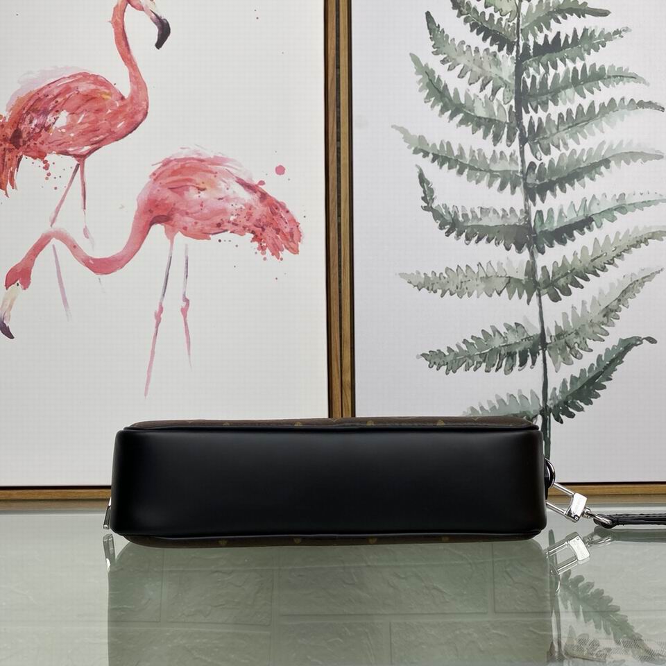 BLM42838 25.0x 15.5x 6.5 (6)