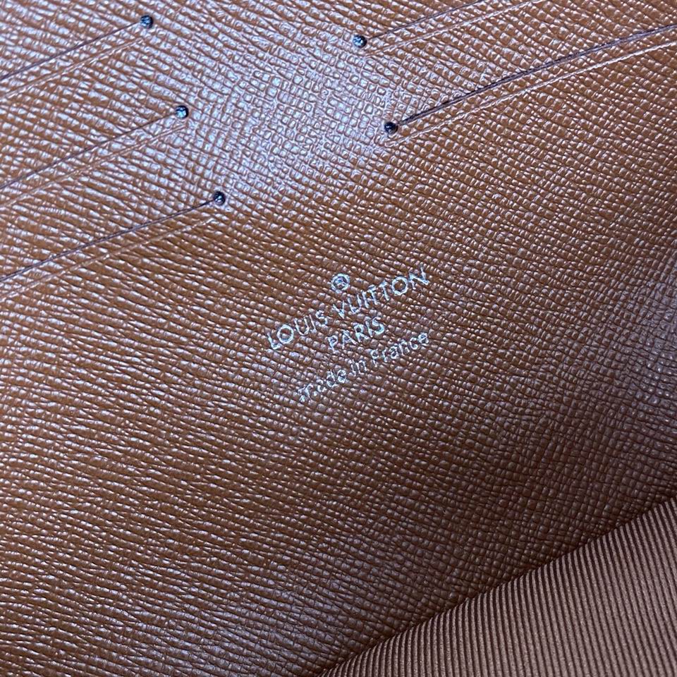 BLM42838 25.0x 15.5x 6.5 (8)