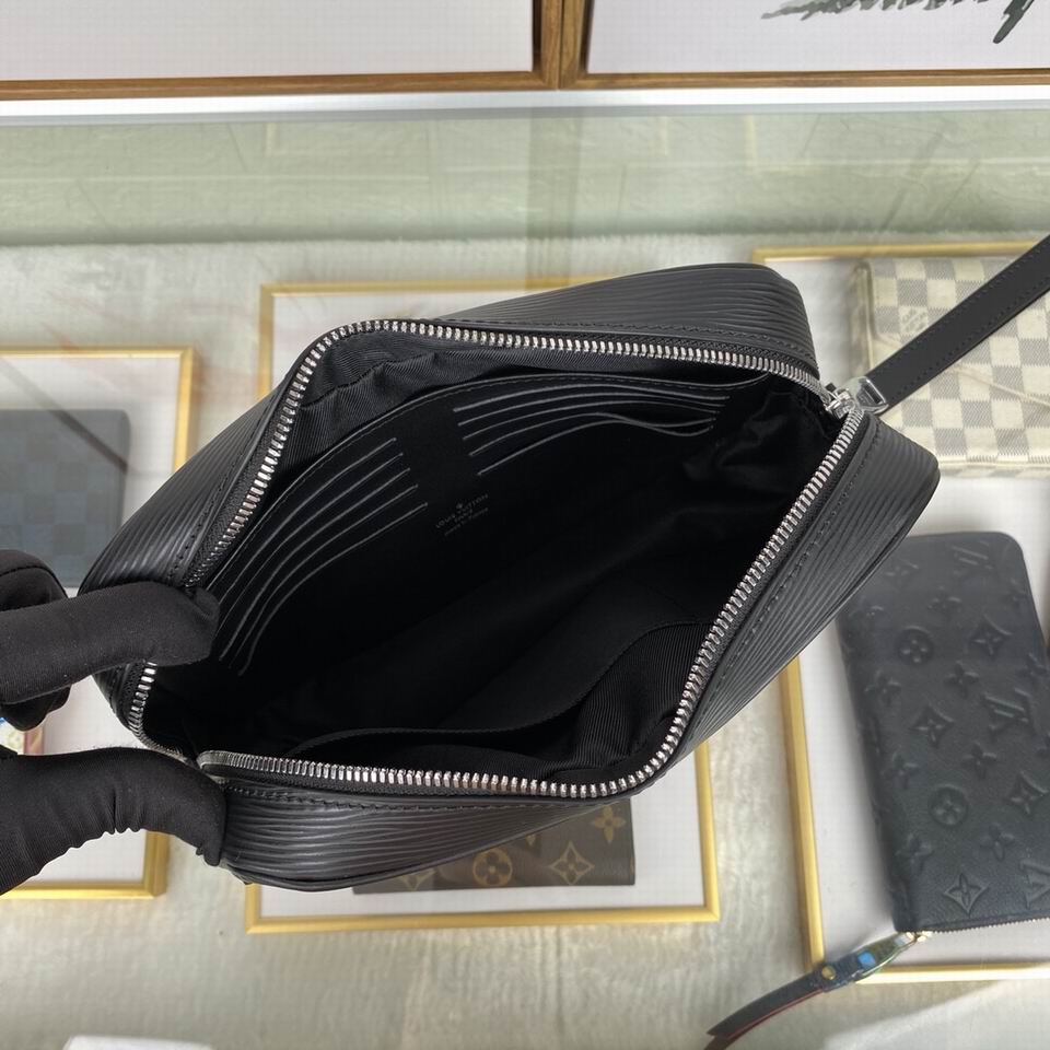 BLM51726 25.0x 15.5x 6.5 (9)