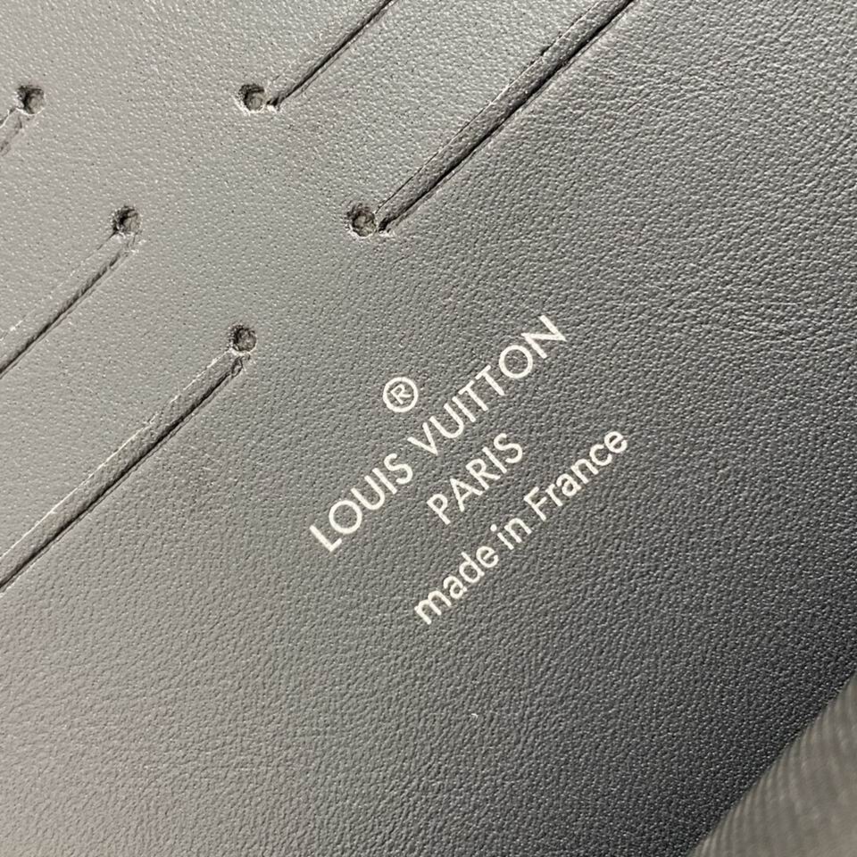 BLM60417 21 x 27 x 5 (5)