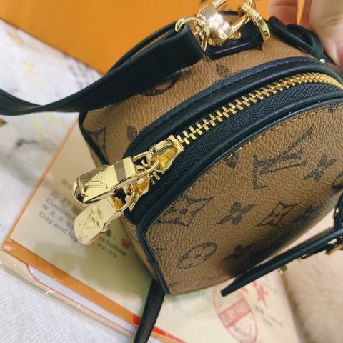 Boite Chapeau M44699 M68276 ss (17)