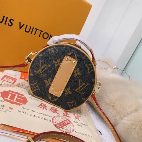 Boite Chapeau M44699 M68276 ss (2)