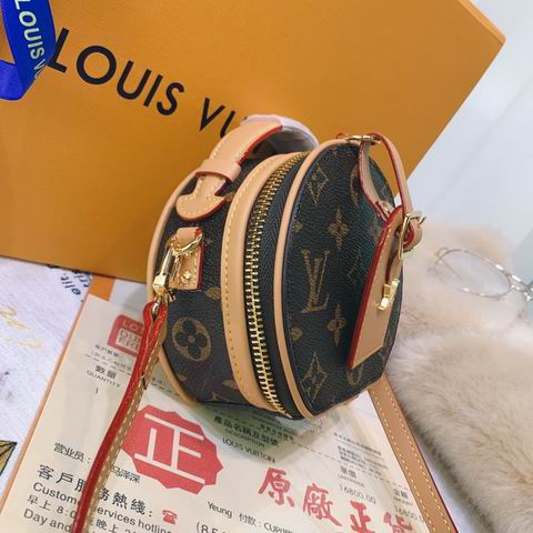 Boite Chapeau M44699 M68276 ss (9)