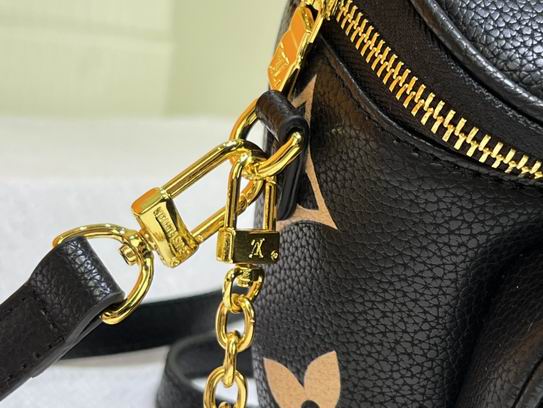 Bumbag M82208 17x12x9.5cm ss (26)