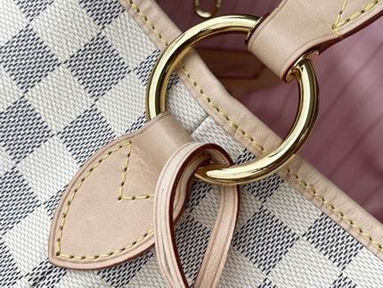 Calvi M50156 41x33x15 AF (34)