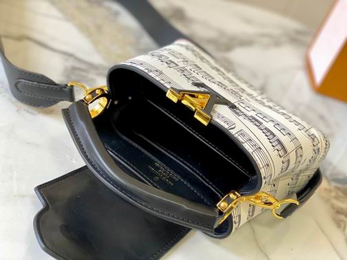 Capucines M20193 21x14x8cm ss (10)