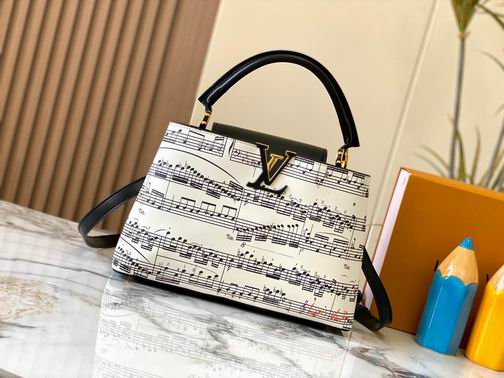 Capucines M20195 31.5x20x11cm ss (1)