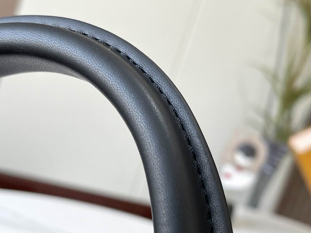 Capucines M20373波尔卡圆点27x18x9cm cs (7)