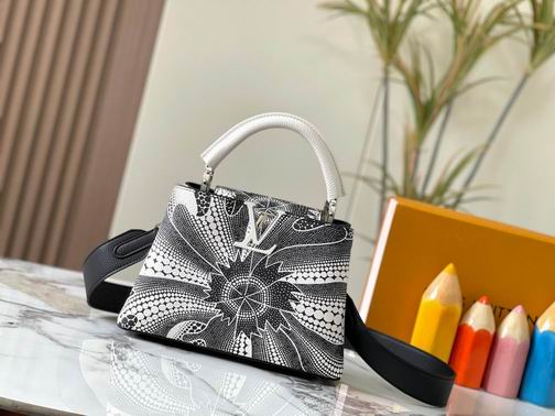 Capucines M21704 27x18x9cm ss (12)