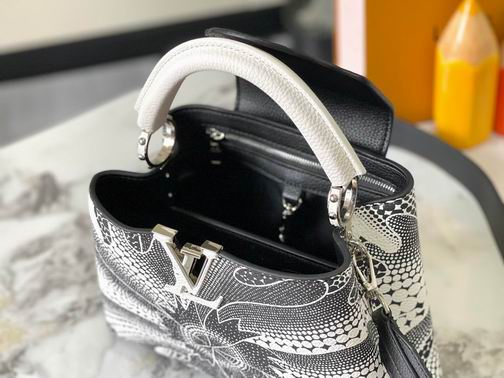 Capucines M21704 27x18x9cm ss (20)